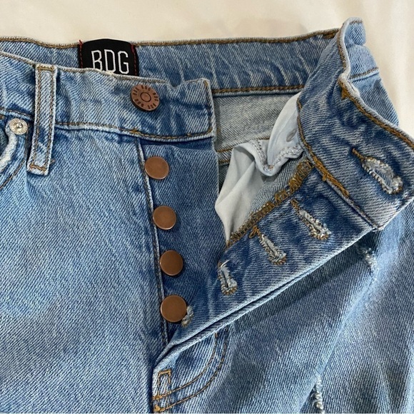 🎈BDG  distressed stretched jeans for women size 24 in blue - Picture 6 of 6